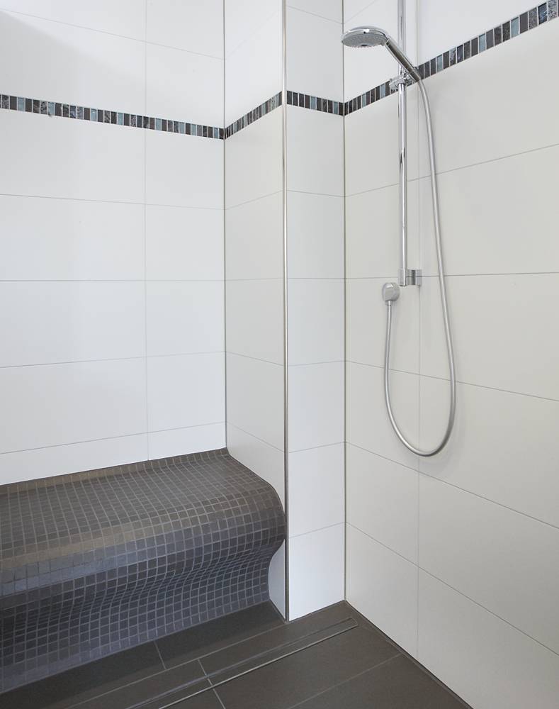 Banquette wedi Sanoasa Bellina, pente vers l’avant pour socle Bellina