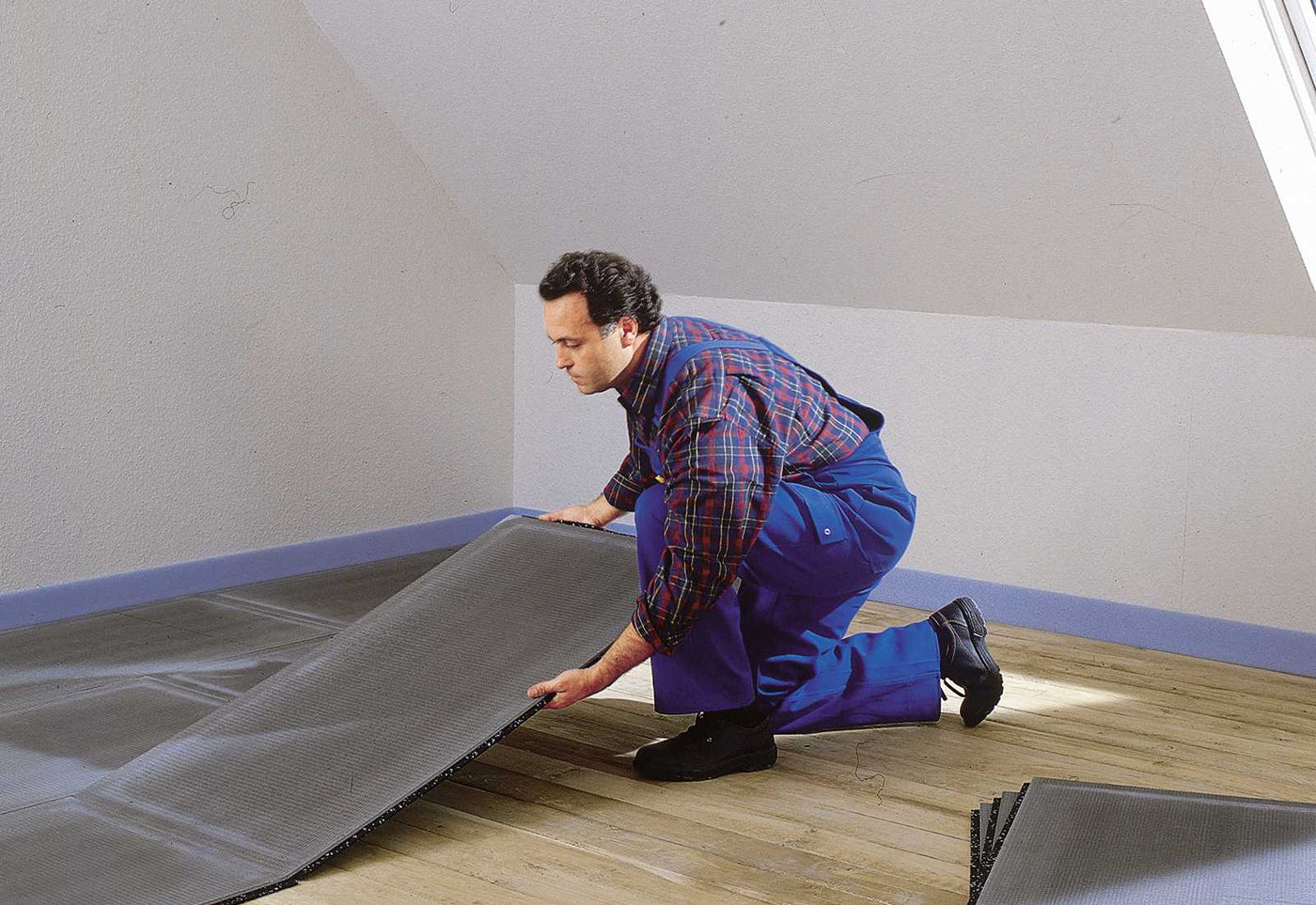 Maquette D'avion U2 De Reconnaissance à L'échelle 1/144 - 5,3 X 8,5 Pouces - Très Détaillée Avec Support